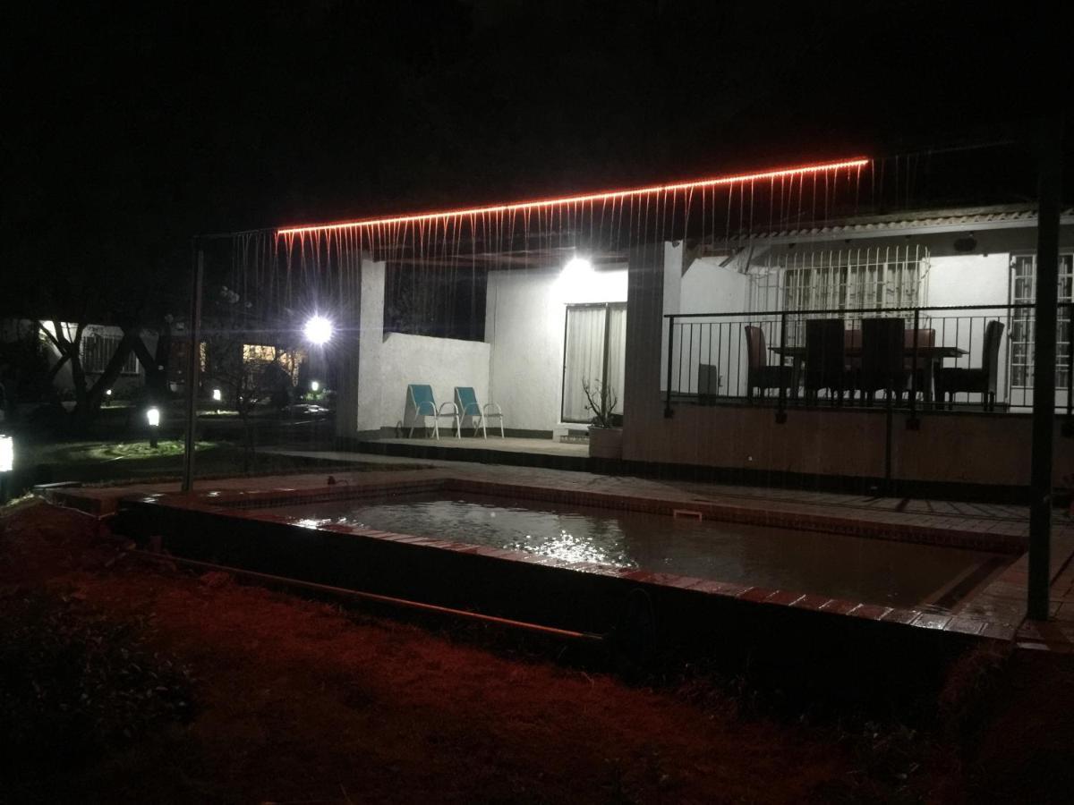 Simbasun Cottages Midrand Exterior foto